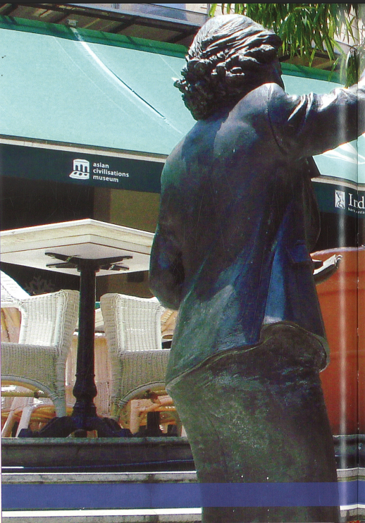From Chettiars to Financiers bronze historical sculpture near Singapore River